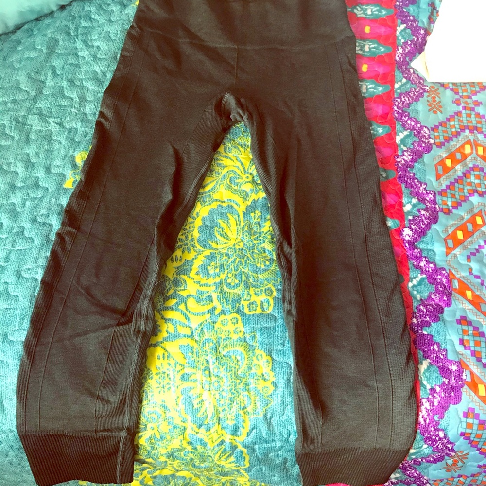 Lululemon Ebb to Street tights